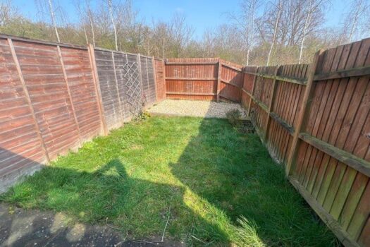 Three Bedroom House To Let in Chaucer Close