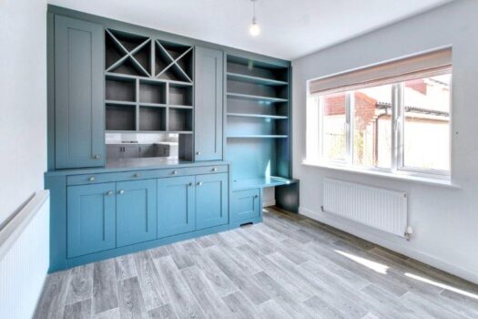 Four Bedroom House To let in Welham Close