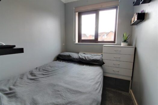 Three Bedroom House To Let in Hessett Close