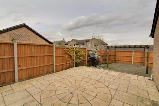 Three Bedroom House To Let in Hessett Close