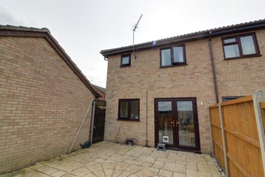 Three Bedroom House To Let in Hessett Close