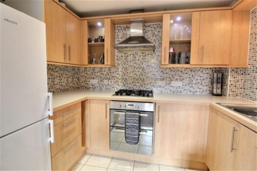 Two Bedroom House To Let in Guillemot Close