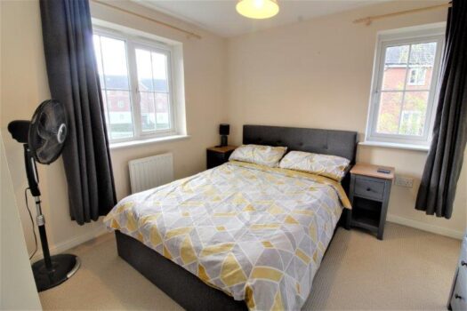 Two Bedroom House To Let in Guillemot Close