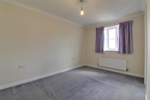 Three Bedroom House To Let in Dunnock Close