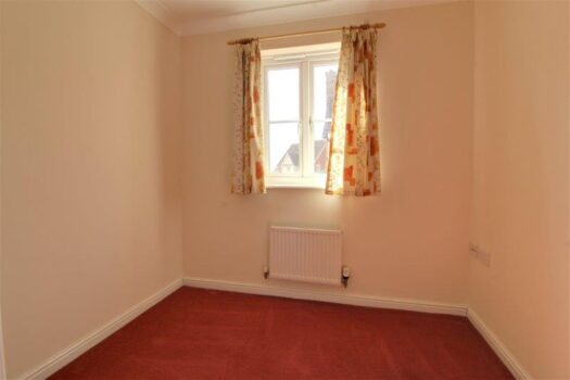 Three Bedroom House To Let in Dunnock Close