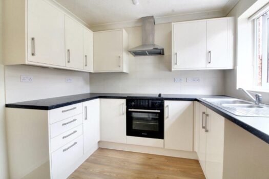 Three Bedroom House To Let in Elizabeth Way