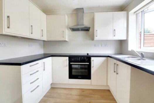 Three Bedroom House To Let in Elizabeth Way