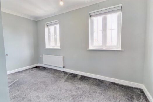 Three Bedroom House To Let in Chaucer Close