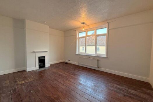 Three Bedroom House To Let in Stowupland St
