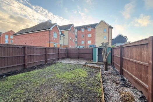 Three Bedroom House To Let in Stowupland St