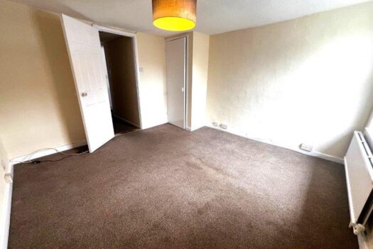 Two Bedroom House To Let on Regent Street