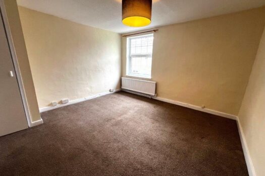 Two Bedroom House To Let on Regent Street