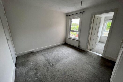 Three Bedroom House To Let on Victoria Road