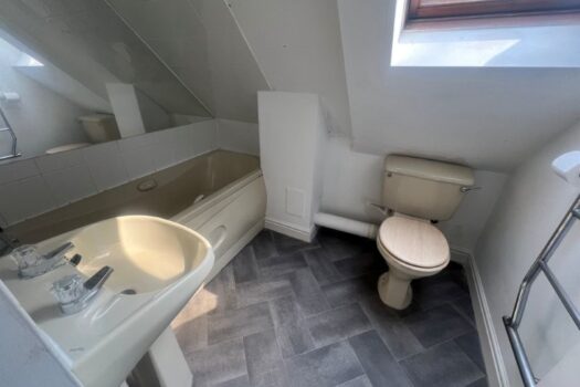 Two Bedroom Flat To Let in Gipping Place