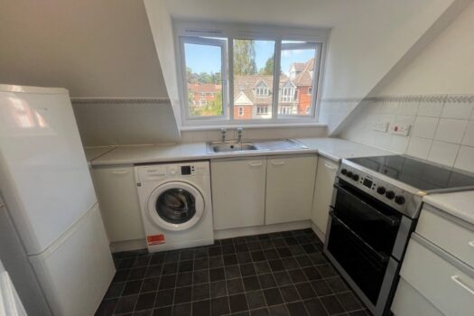 Two Bedroom Flat To Let in Gipping Place