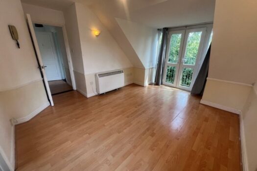 Two Bedroom Flat To Let in Gipping Place