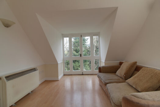 Two Bedroom Apartment To Let in Gipping Place