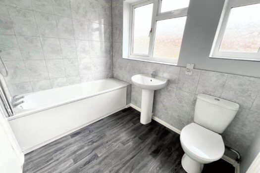 Three Bedroom House To Let In Elizabeth Way