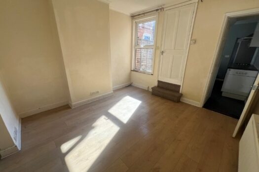 Two Bedroom House To Let in Thompson Road