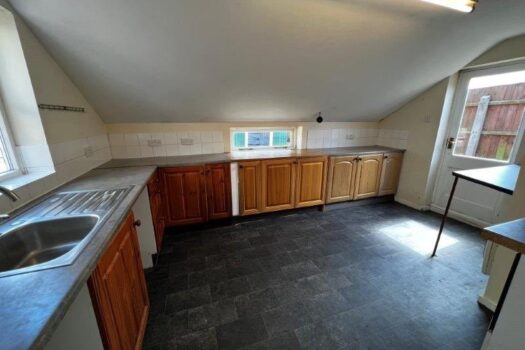 Three Bedroom House To Let in Stowupland Street