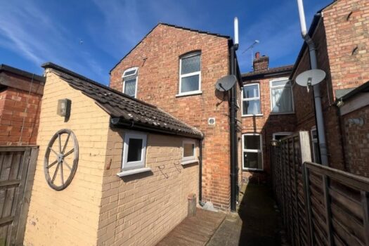 Two Bedroom House To Let in Thompson Road