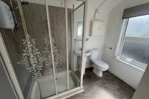 Two Bedroom House To Let in Thompson Road