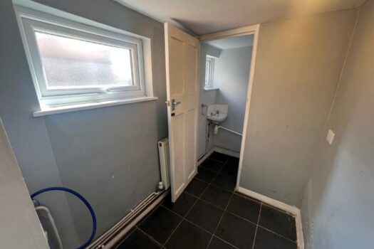 Two Bedroom House To Let in Thompson Road