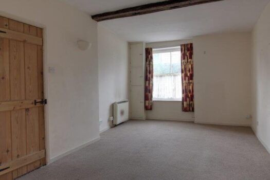 Three Bedroom House To Let in Stowupland Street