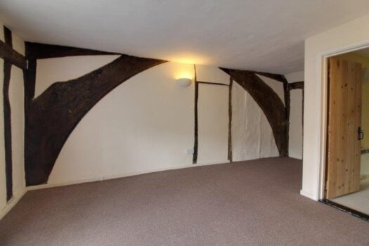 Three Bedroom House To Let in Stowupland Street