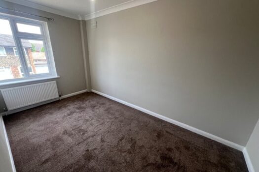 Three Bedroom House To Let in Milton Street