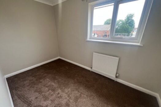 Three Bedroom House To Let in Milton Street