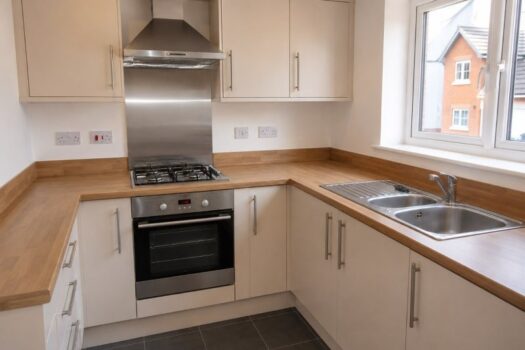 Two Bedroom Coach House To Let in Buzzard Rise
