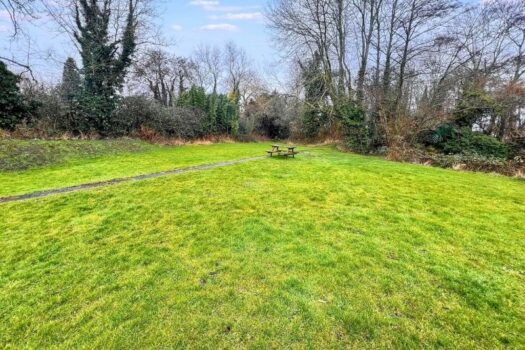 Two Bedroom House To Let in Hawksmill