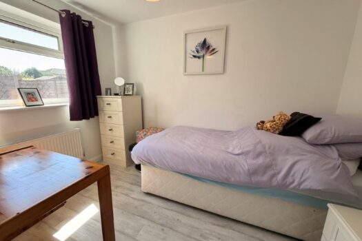 Two Bedroom Bungalow To Let in Semer Close