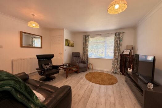 Two Bedroom Bungalow To Let in Semer Close