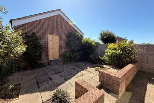 Two Bedroom Bungalow To Let in Semer Close