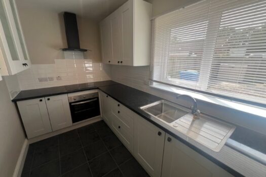 Three Bedroom House To Let in Milton Street