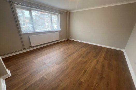 Three Bedroom House To Let in Milton Street