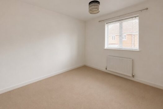 Two Bedroom Coach House To Let in Buzzard Rise