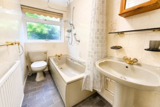 Two Bedroom Bungalow To Let In Clare Close