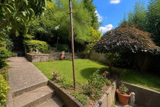 Two Bedroom Bungalow To Let In Clare Close