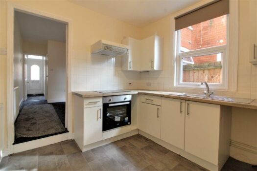 Two Bedroom House To Let in Kensington Road