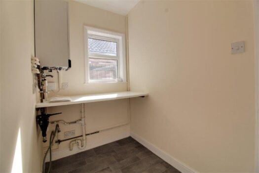 Two Bedroom House To Let in Kensington Road