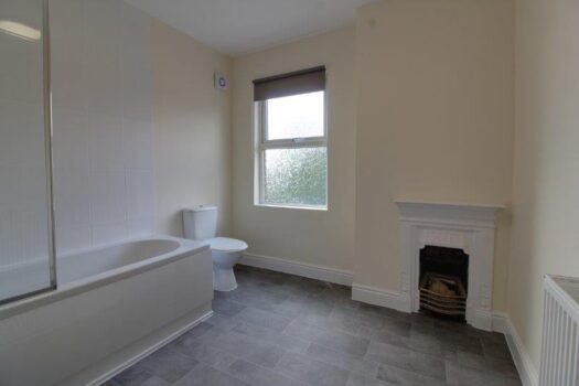 Two Bedroom House To Let in Kensington Road