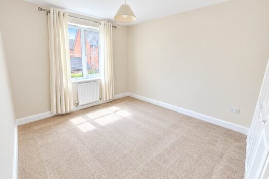 Three Bedroom House To Let in Phoenix Way