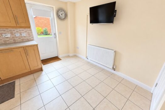 Three Bedroom House To Let in Phoenix Way