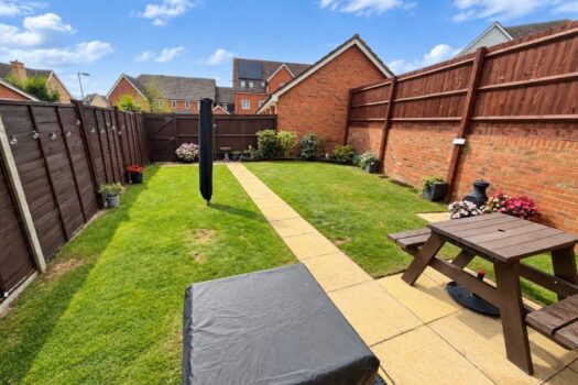 Three Bedroom House To Let in Phoenix Way