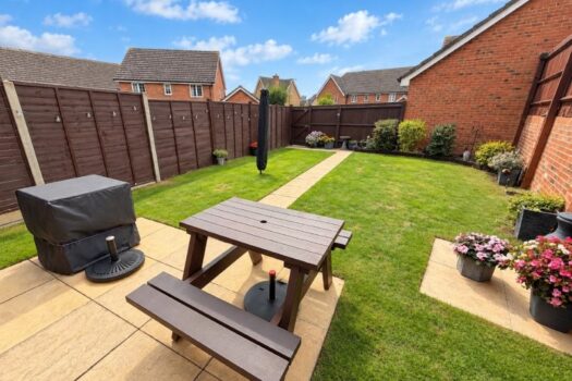 Three Bedroom House To Let in Phoenix Way